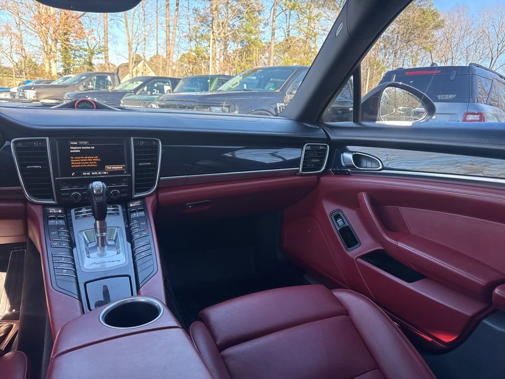 Used 2015 Porsche Panamera S image 10