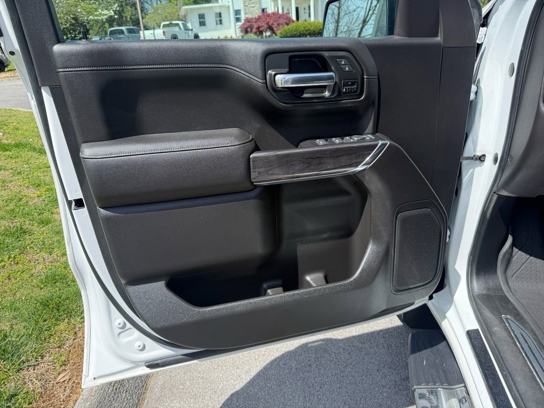 Used 2019 Chevrolet Silverado 1500 LTZ w/ LTZ Plus Package AWD/4WD image 16