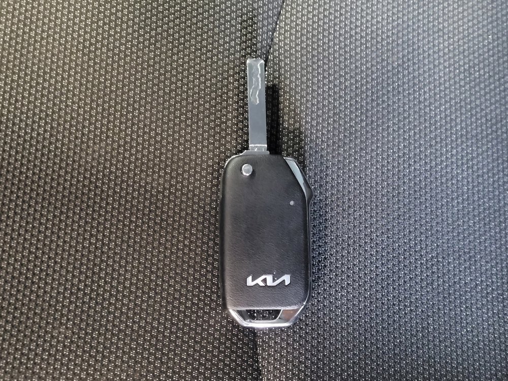 Used 2023 Kia Forte LXS w/ LXS Technology Package image 32