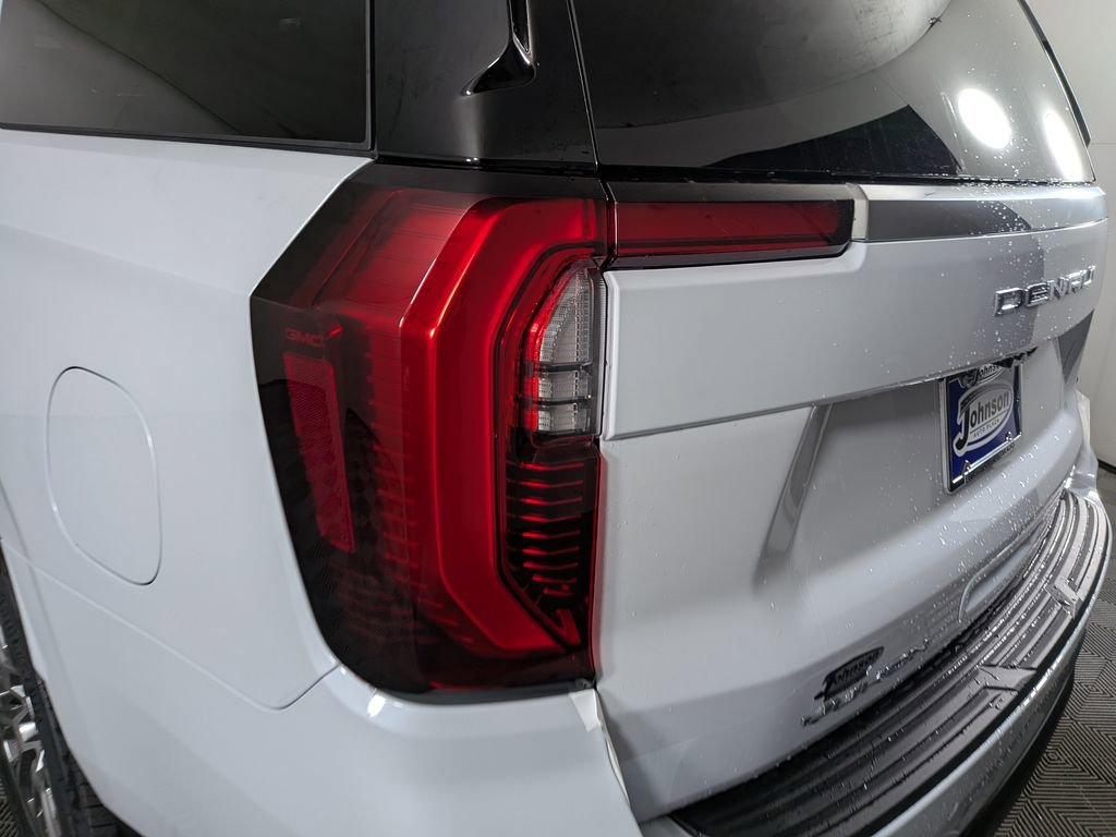 New 2026 GMC Yukon XL Denali w/ Denali Reserve Package image 10
