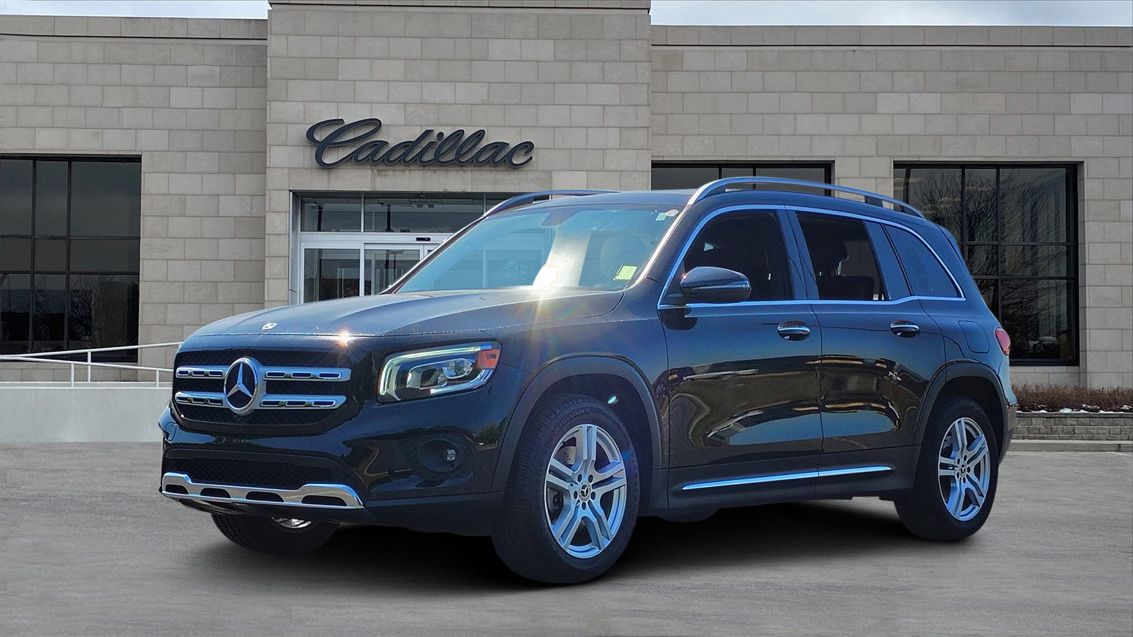 Used 2021 Mercedes-Benz GLB 250 4MATIC image 5
