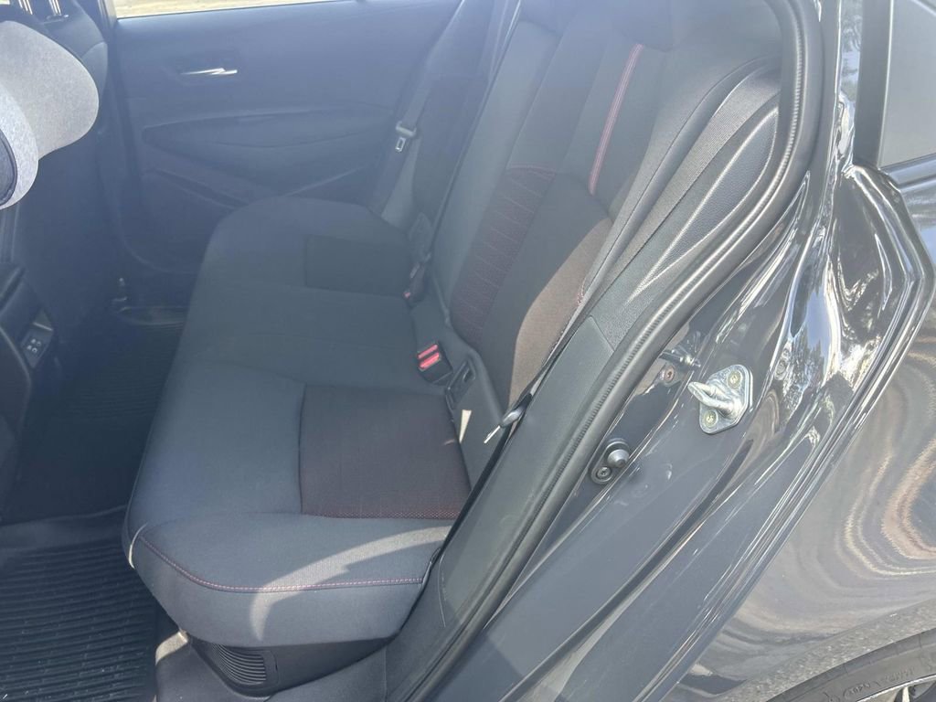 Used 2025 Toyota Corolla SE image 17