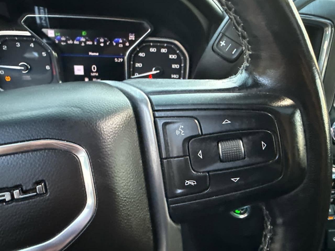 Used 2022 GMC Sierra 2500 Denali w/ Denali Ultimate Package AWD/4WD image 17