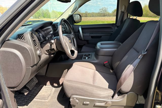 Used 2010 Chevrolet Silverado 1500 LT w/ Power Pack Plus AWD/4WD image 21