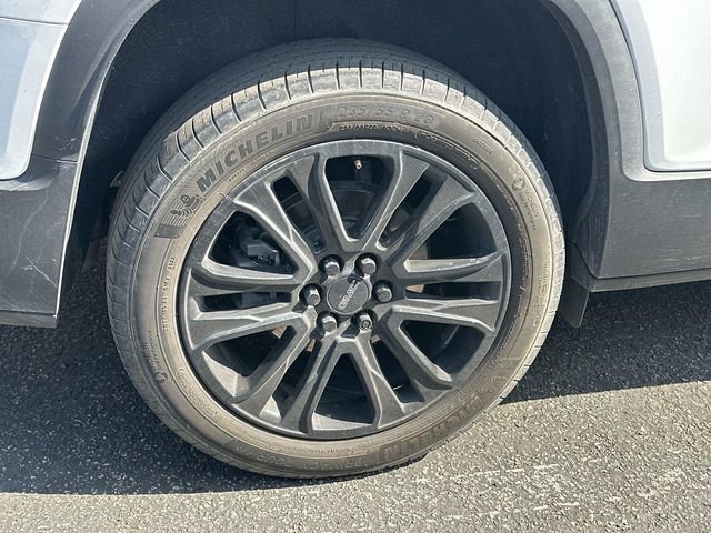 Used 2023 GMC Acadia SLE w/ Elevation Edition image 5