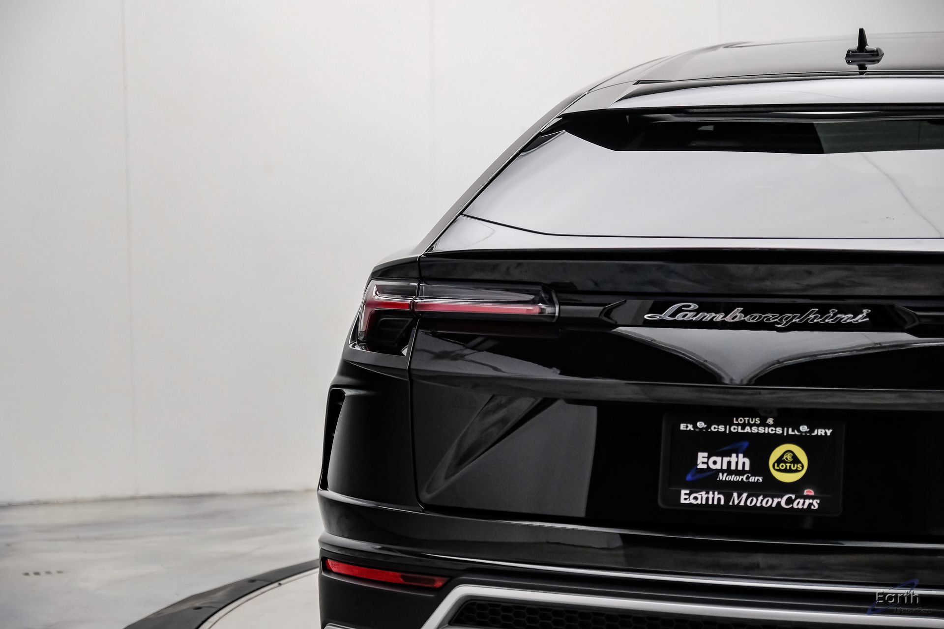 Used 2022 Lamborghini Urus AWD/4WD image 14