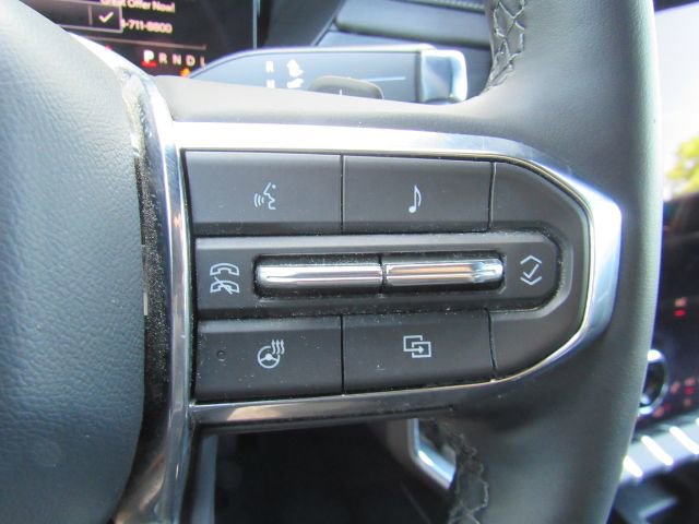 Used 2025 GMC Acadia Elevation image 40