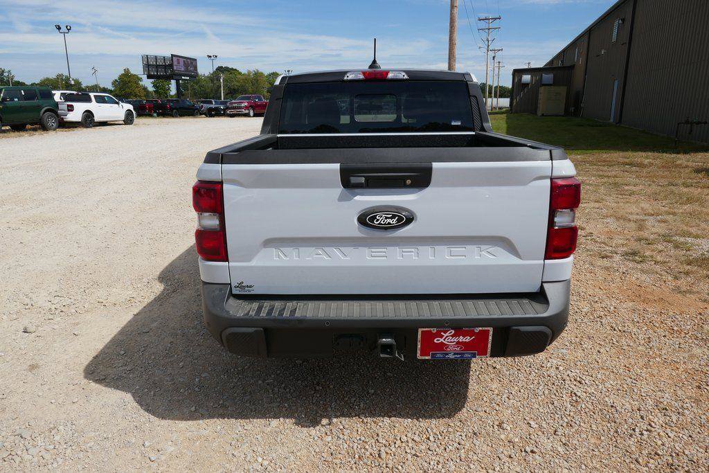 New 2025 Ford Maverick Lariat w/ Black Appearance Package image 6