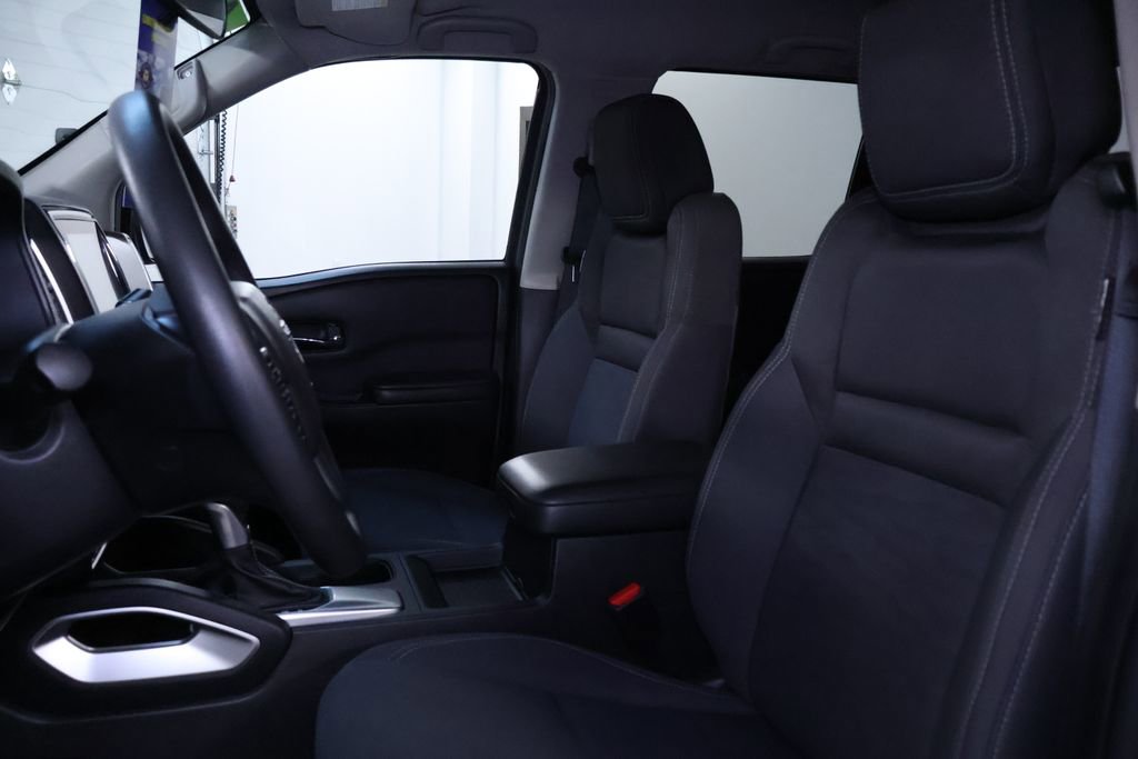 Used 2023 Nissan Frontier SV image 13