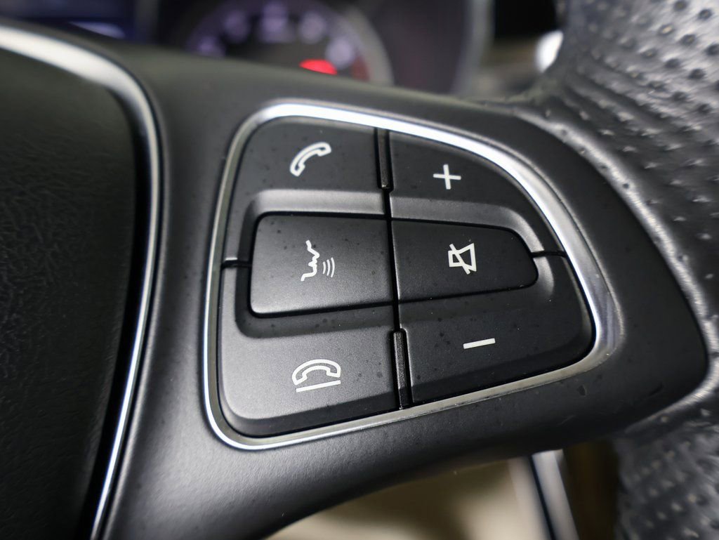 Used 2017 Mercedes-Benz GLC 300 4MATIC image 29