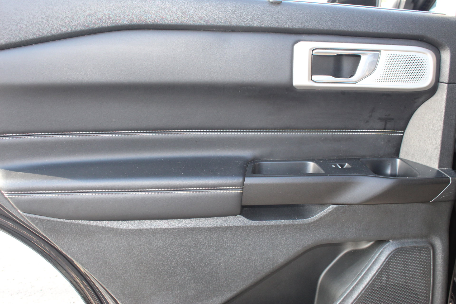 Used 2020 Ford Explorer ST w/ ST Street Pack image 29