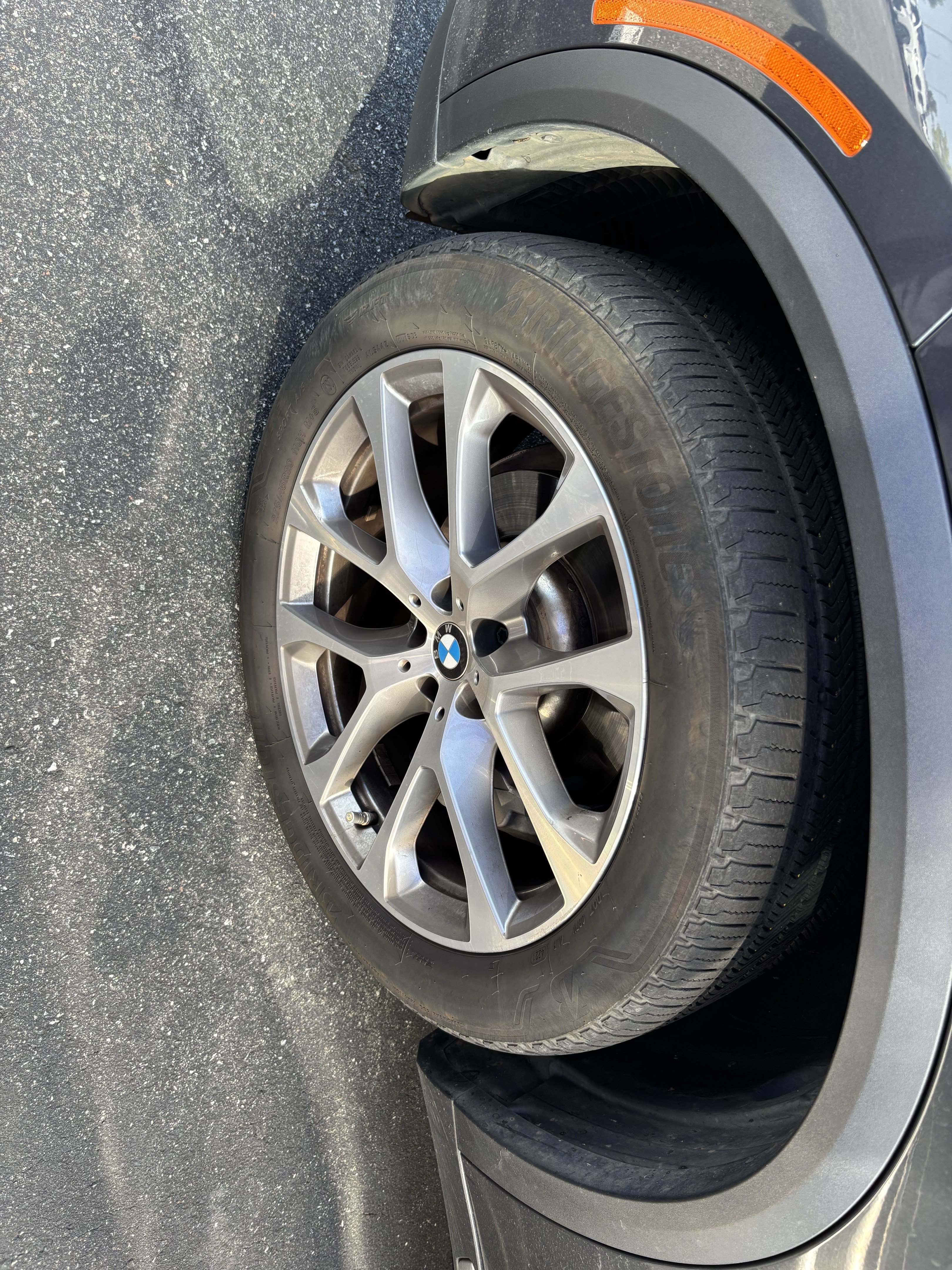 Used 2022 BMW X5 sDrive40i w/ Luxury Seating Package RWD image 12