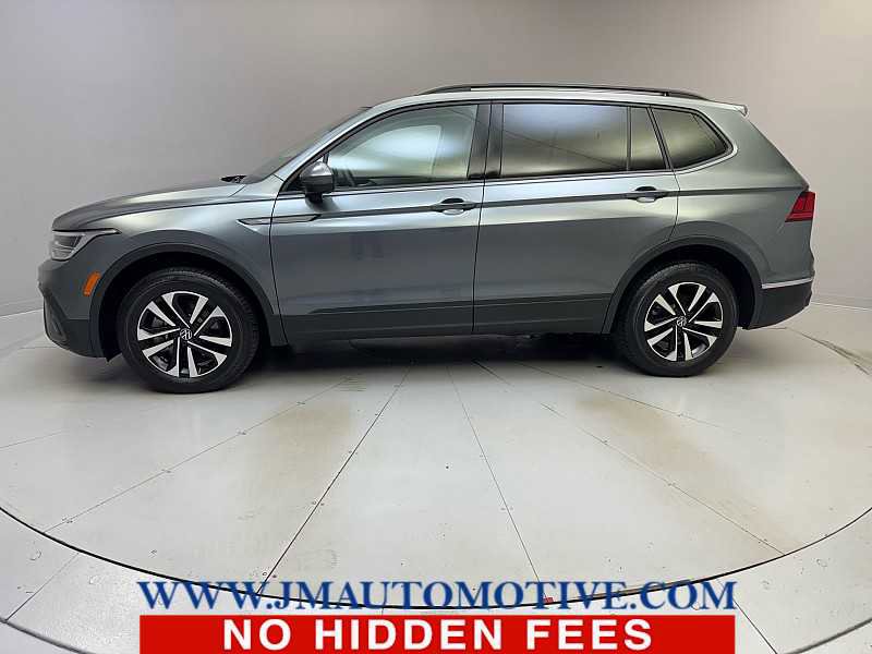 Used 2022 Volkswagen Tiguan S image 2