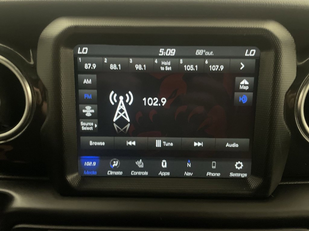 Used 2023 Jeep Wrangler Altitude image 7