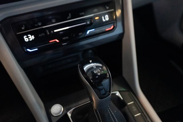 Used 2022 Volkswagen Tiguan SE R-Line image 26