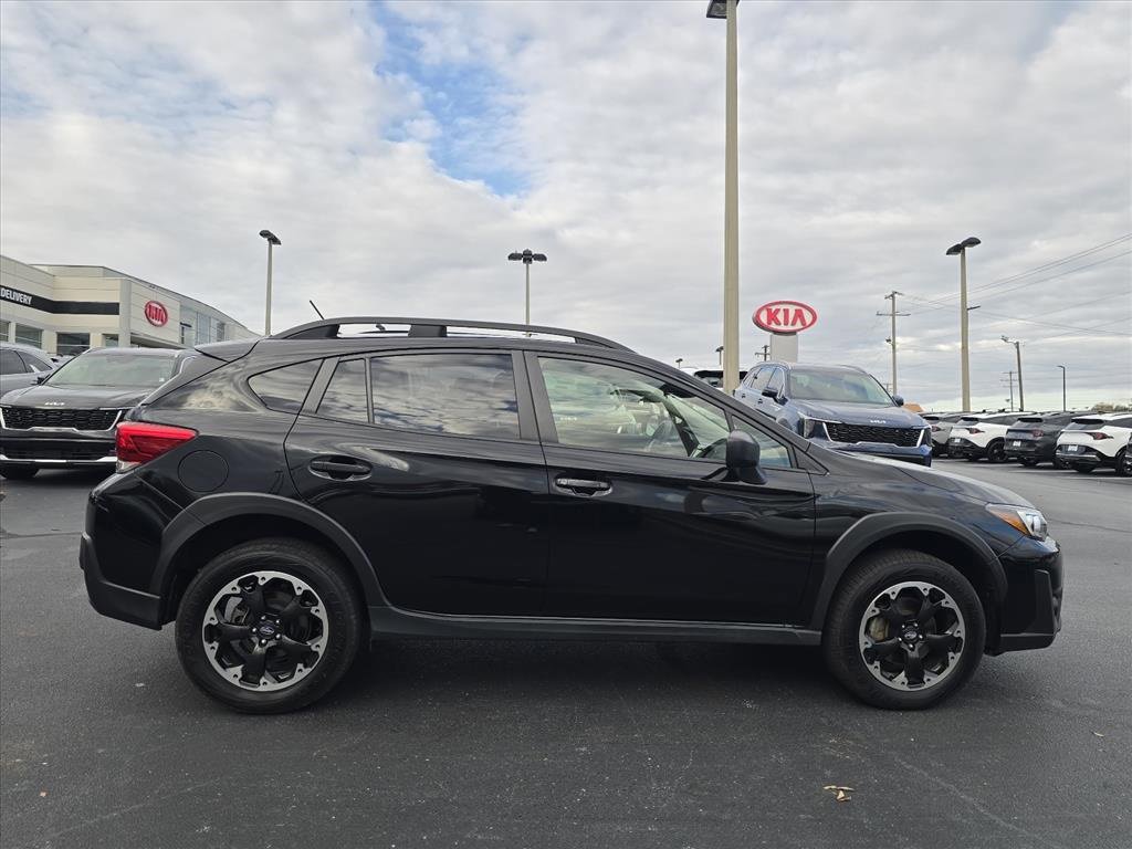 Used 2023 Subaru Crosstrek 2.0i image 2