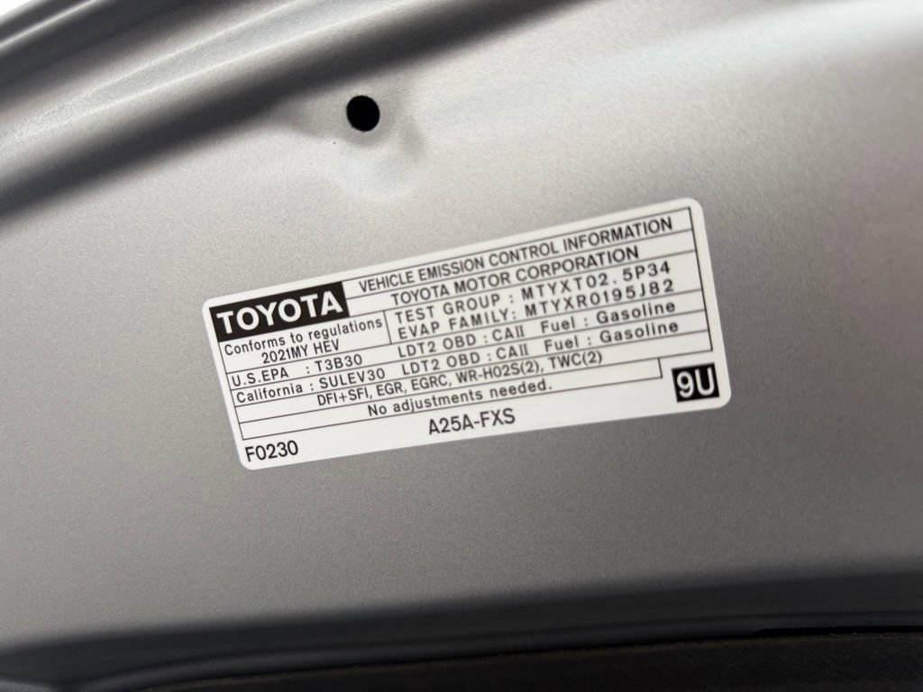 Certified 2021 Toyota Sienna XLE FWD image 37