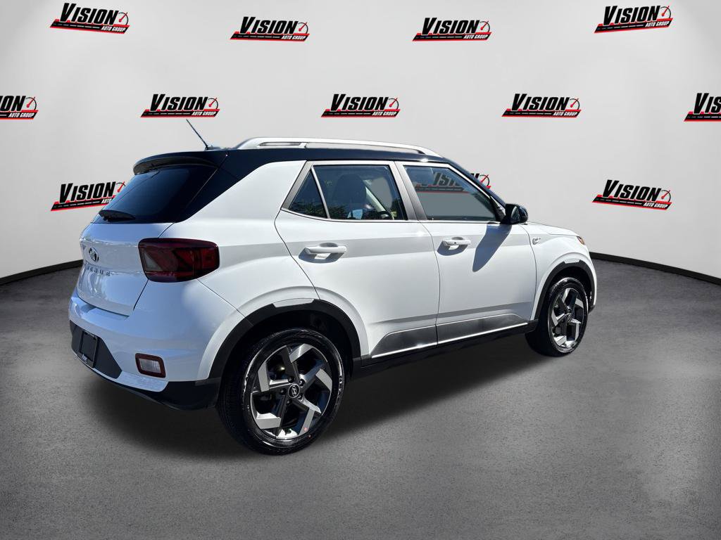 New 2026 Hyundai Venue SEL FWD image 5