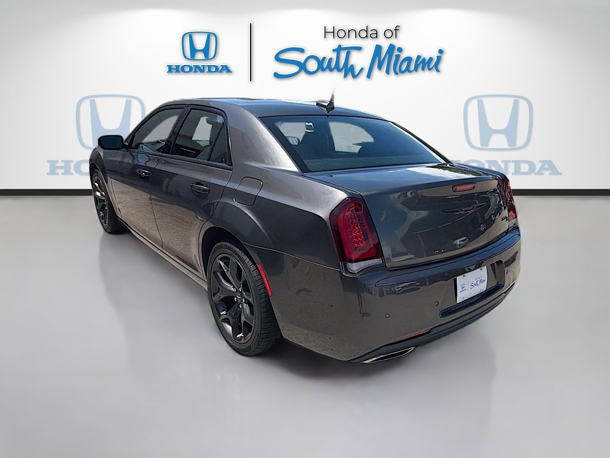 Used 2023 Chrysler 300 S image 5