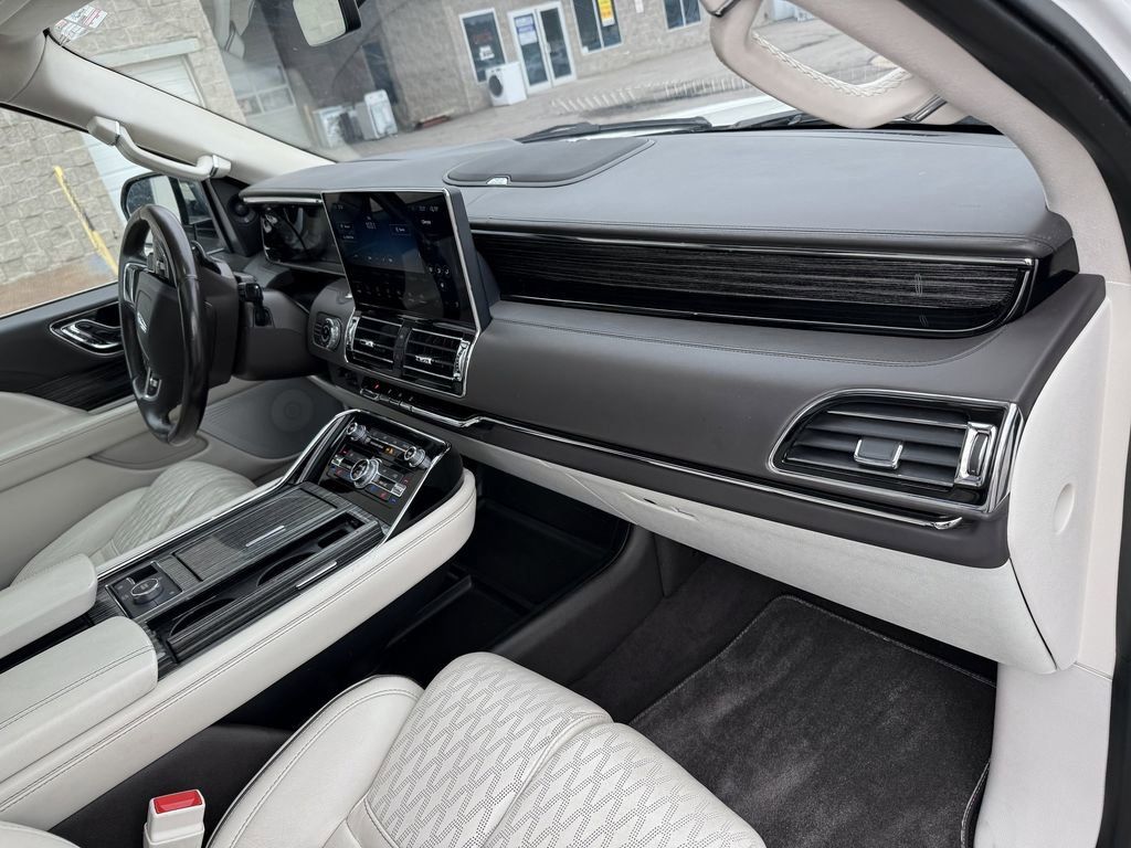 Used 2022 Lincoln Navigator Black Label AWD/4WD image 35