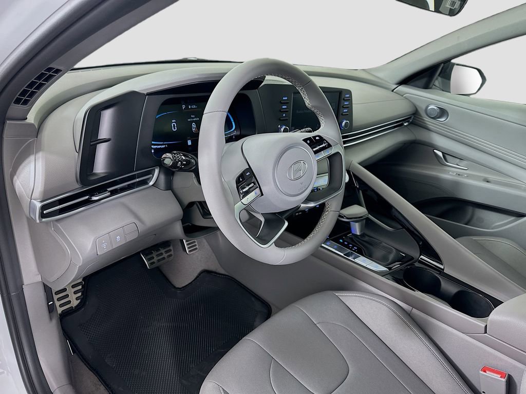 New 2026 Hyundai Elantra SEL Sport image 9