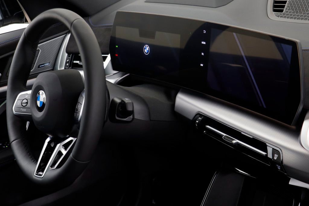 New 2026 BMW X2 xDrive28i w/ Technology Package image 21