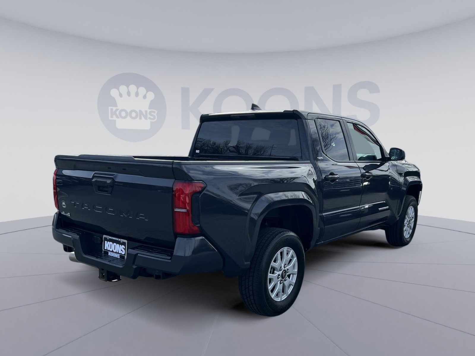 Used 2024 Toyota Tacoma SR5 image 7