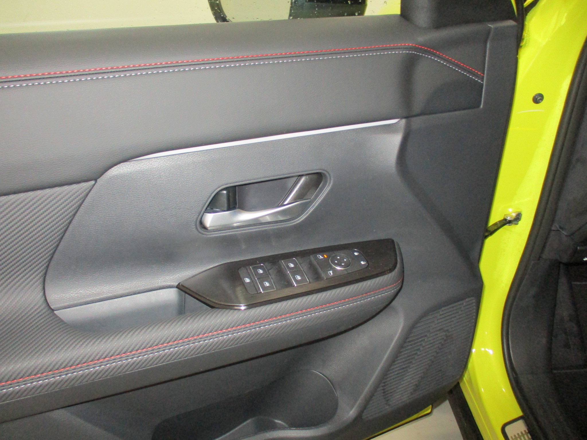 Used 2026 Nissan Kicks SR w/ SR Premium Package image 20