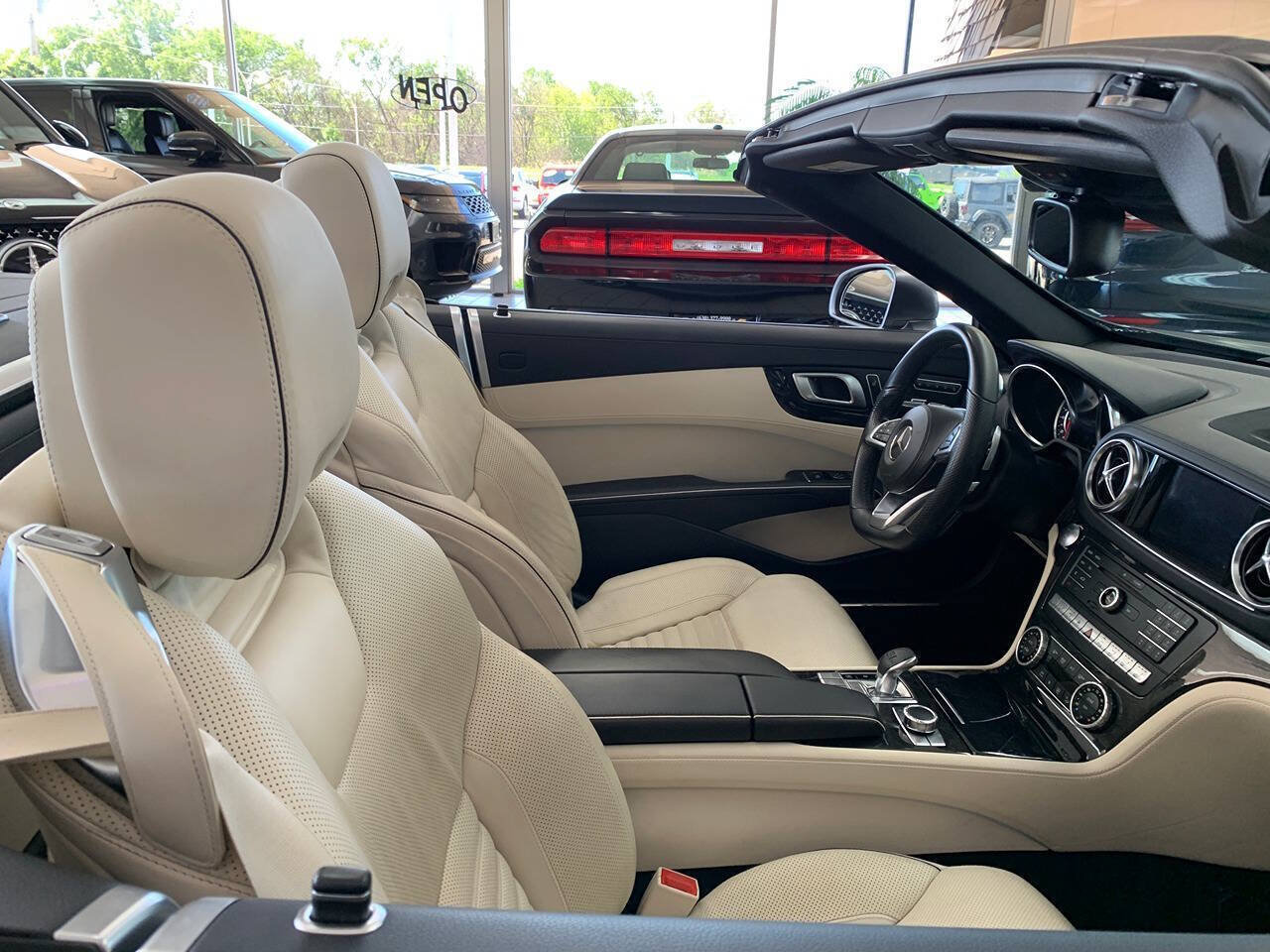 Used 2017 Mercedes-Benz SL 450 image 11