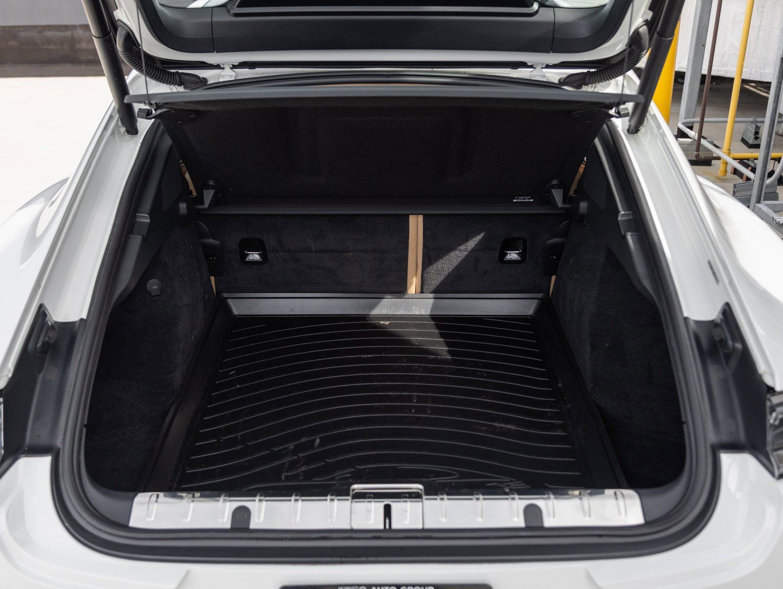 Certified 2023 Porsche Panamera 4 Platinum Edition image 30