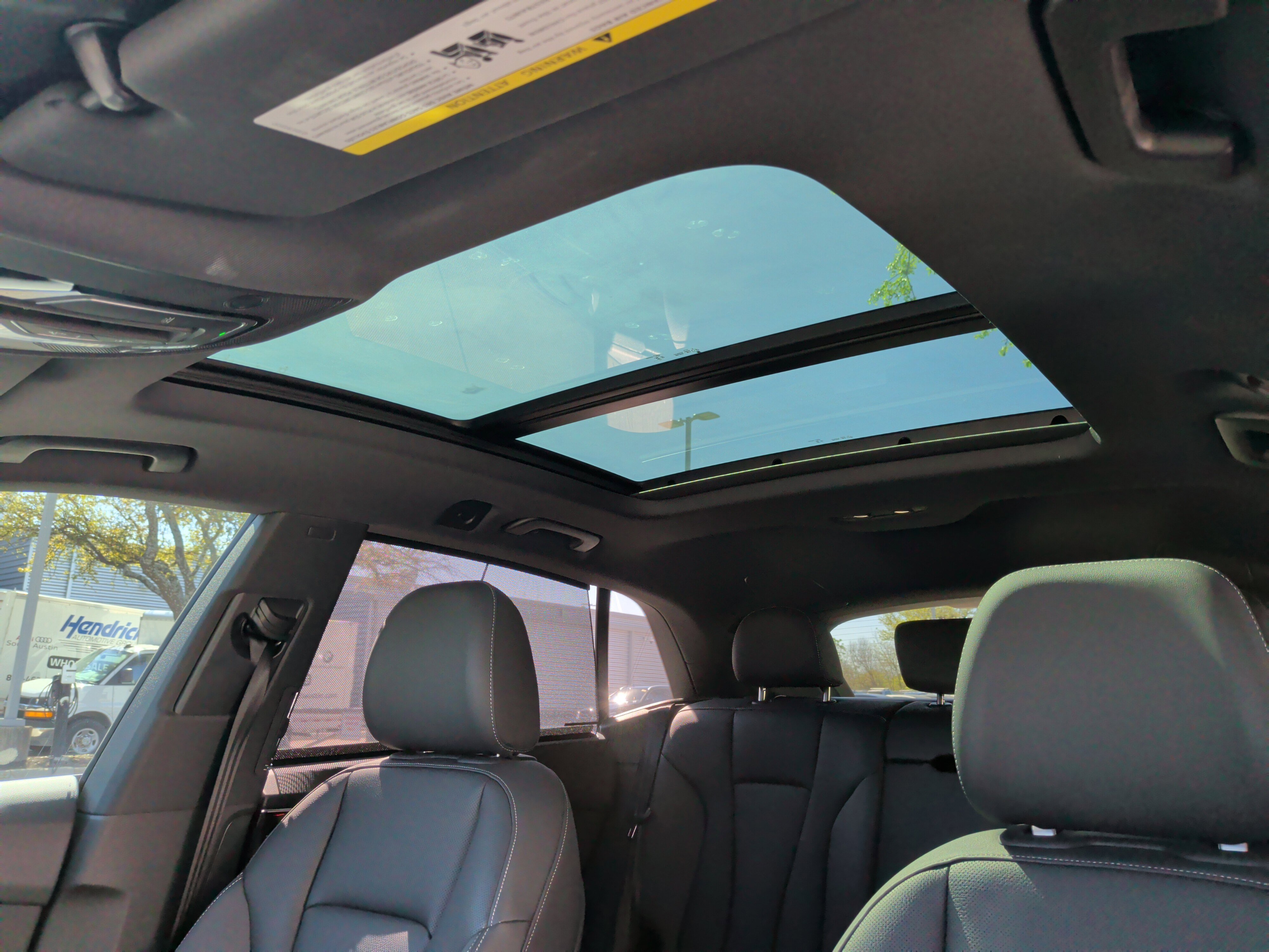 Used 2024 Audi Q8 Premium Plus w/ Premium Plus Package image 28