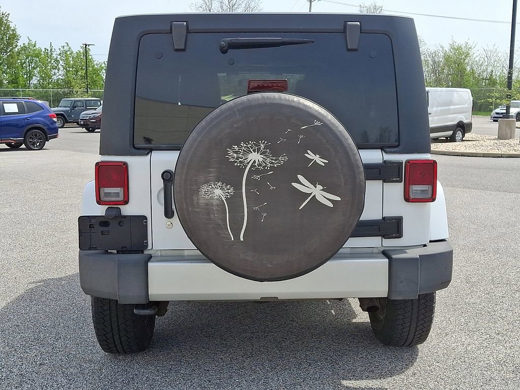 Used 2012 Jeep Wrangler Unlimited Sahara w/ Dual Top Group image 7