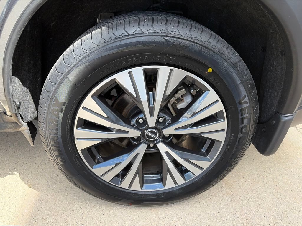 Used 2023 Nissan Rogue SV AWD/4WD image 21