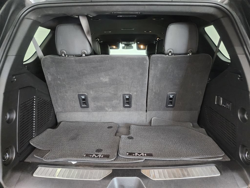 Used 2025 GMC Yukon Denali AWD/4WD image 29