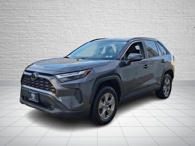 Certified 2025 Toyota RAV4 XLE AWD/4WD image 3