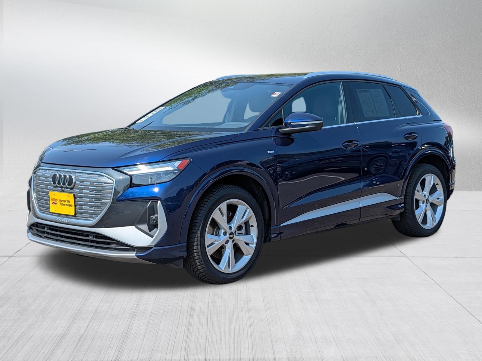 Used 2023 Audi Q4 e-tron Premium Plus w/ Premium Plus AWD/4WD image 3