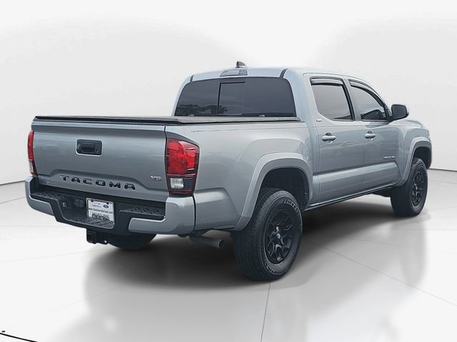 Used 2022 Toyota Tacoma SR5 w/ Technology Package image 3