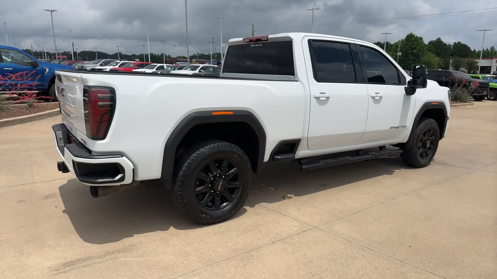 Used 2025 GMC Sierra 2500 AT4 AWD/4WD image 7