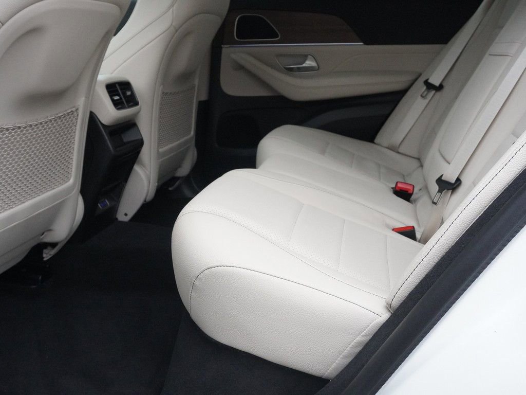 Used 2025 Mercedes-Benz GLE 350 4MATIC image 29