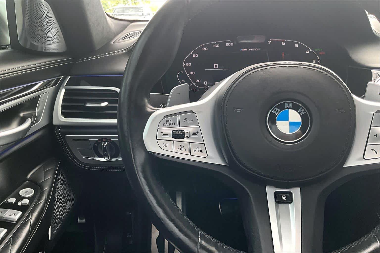 Used 2021 BMW M760i xDrive w/ Luxury Rear Seating Package AWD/4WD image 23