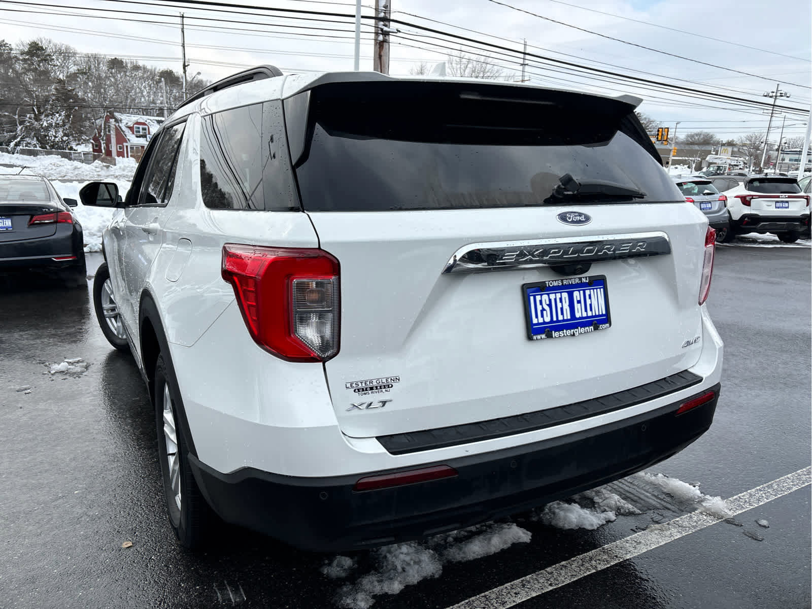 Used 2023 Ford Explorer XLT image 35