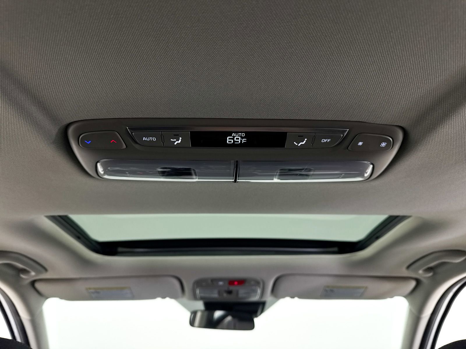 Used 2024 Kia Telluride S w/ S Sunroof Package image 35