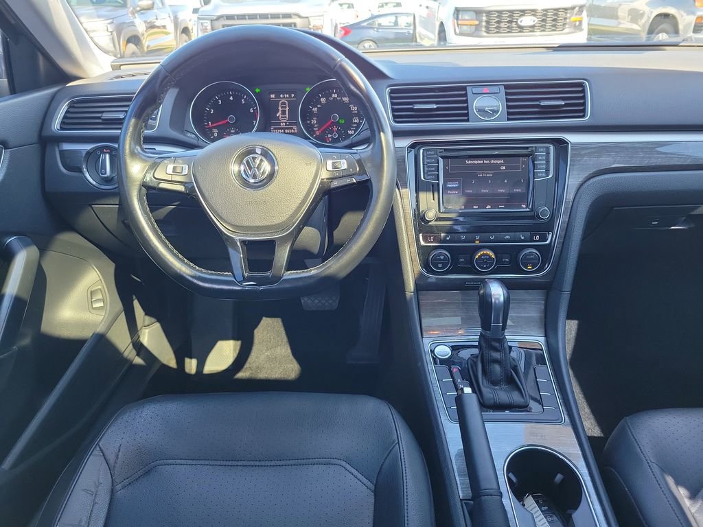 Used 2017 Volkswagen Passat 1.8T SE image 12