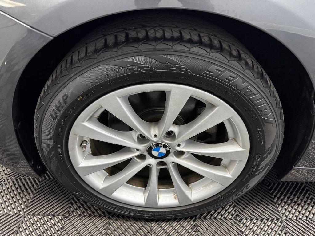 Used 2018 BMW 320i xDrive Sedan image 21