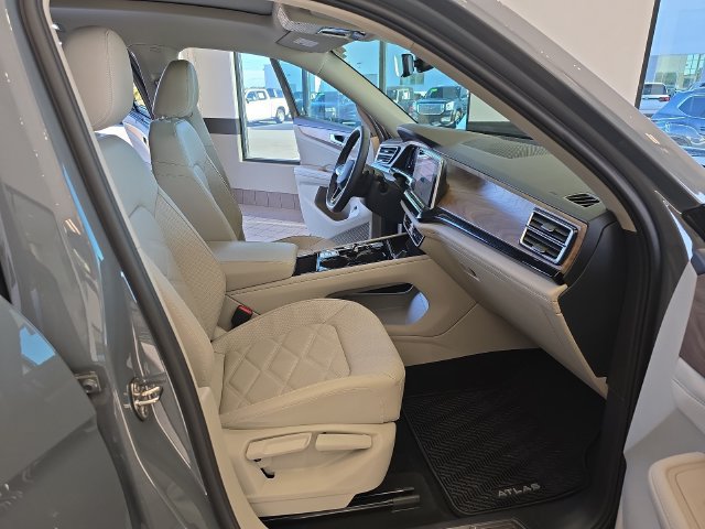 Used 2026 Volkswagen Atlas SE AWD/4WD image 10