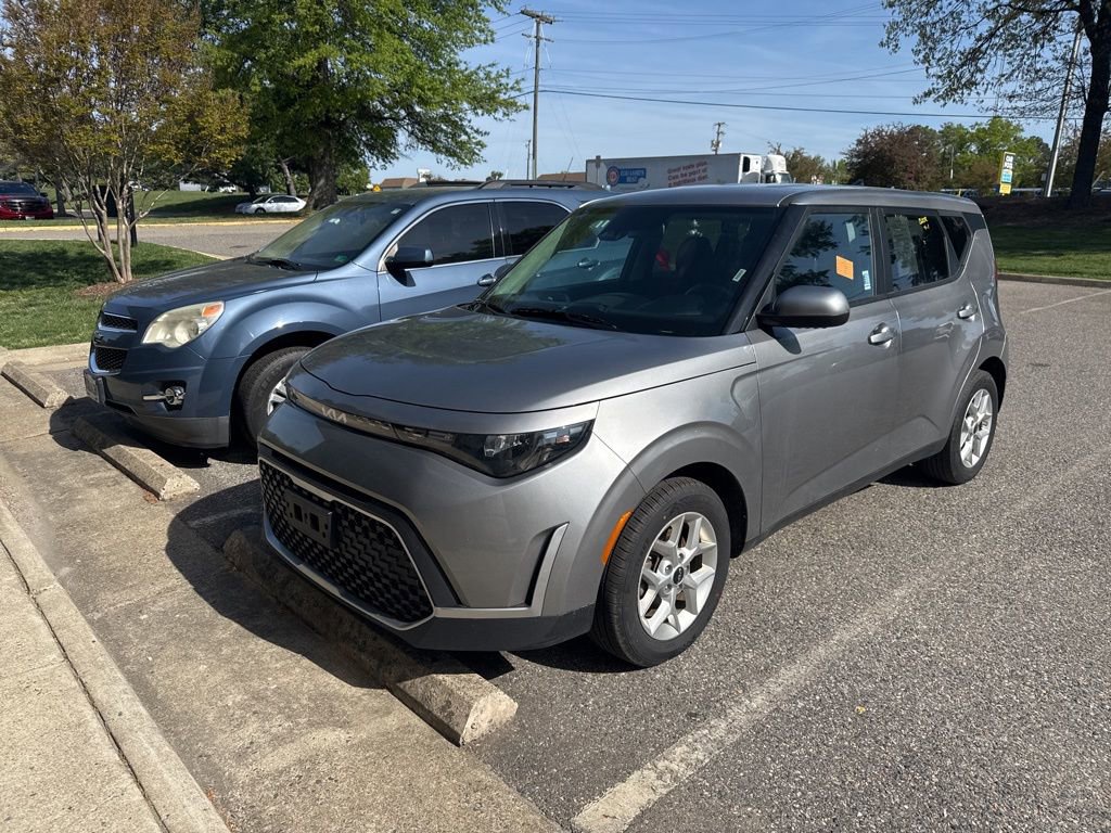 Used 2024 Kia Soul LX w/ Option Group 015 image 1