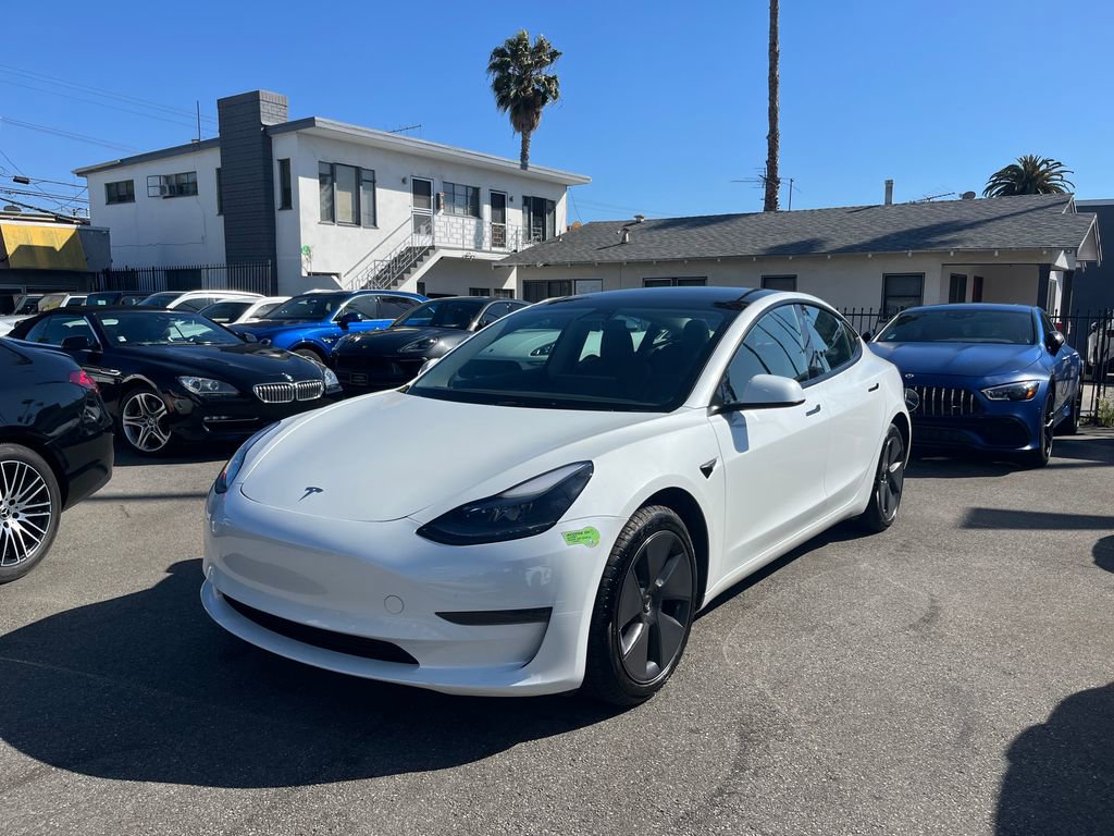 Used 2023 Tesla Model 3 Standard Range RWD image 1