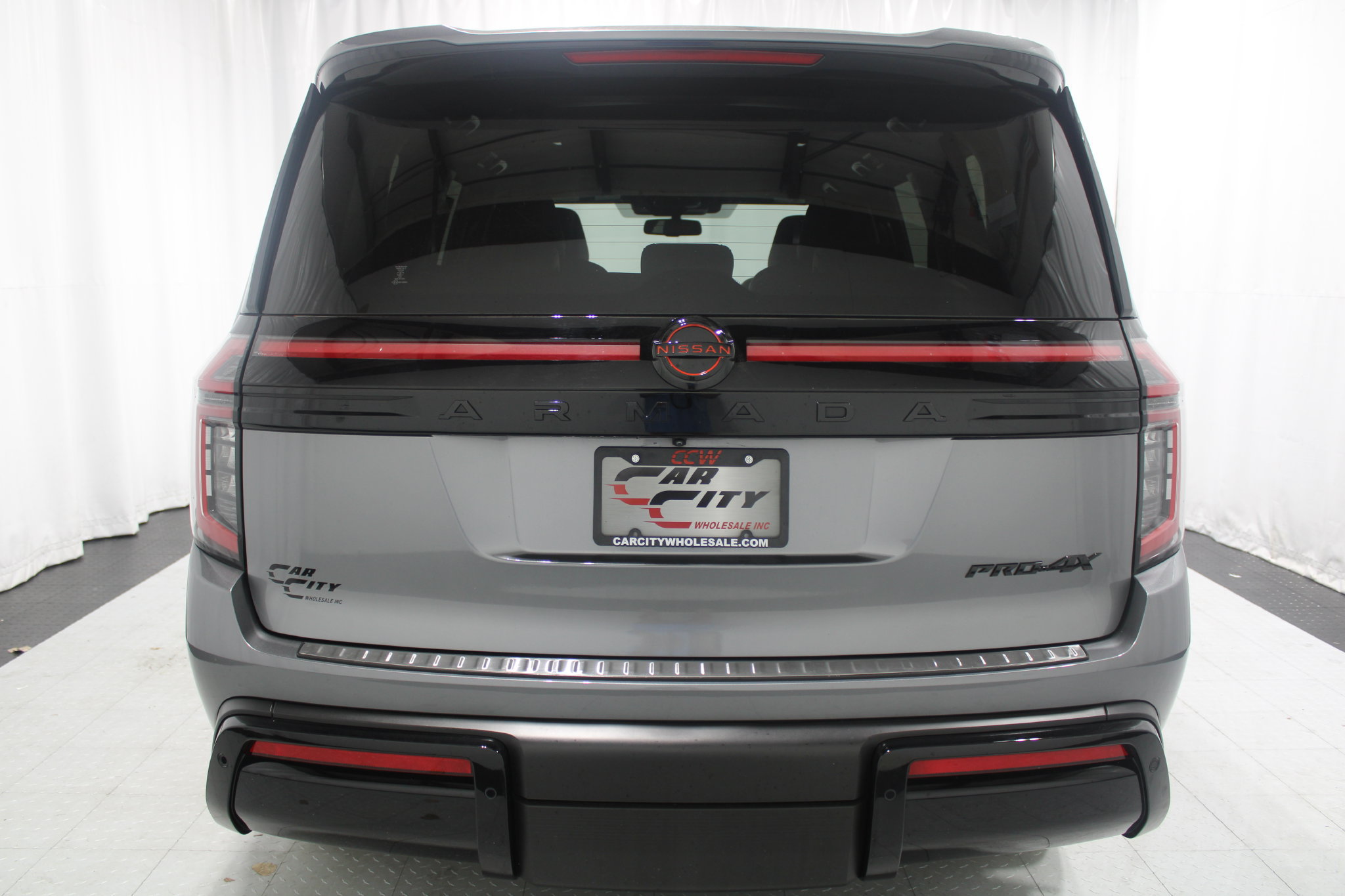 Used 2026 Nissan Armada PRO-4X w/ Captain's Chari Seat Package AWD/4WD image 7