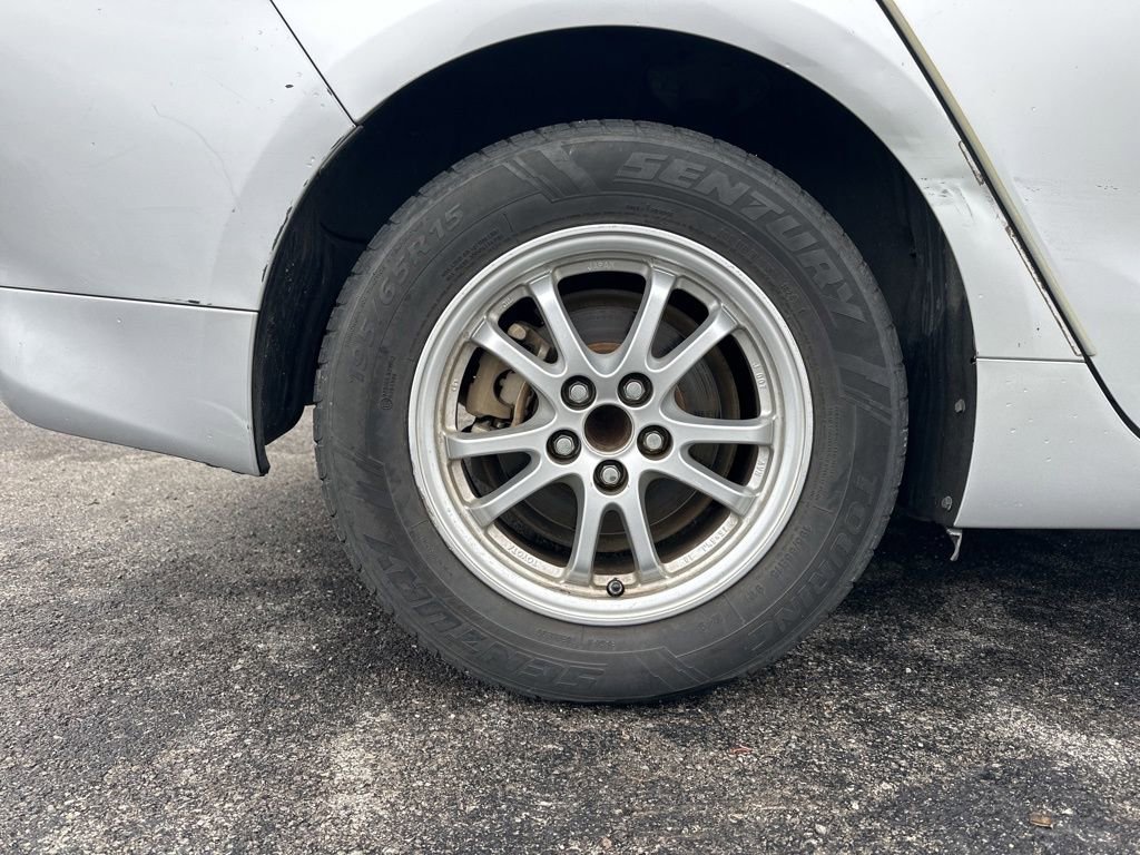 Used 2017 Toyota Prius Two w/ Carpet Mat Package image 5