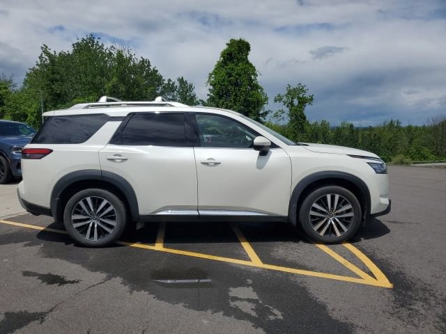 Certified 2024 Nissan Pathfinder Platinum w/ Cargo Package AWD/4WD image 8